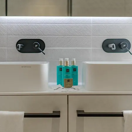 Estandar 6 - Casangular By Upper فيلة